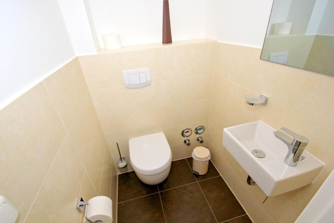 Hafennahe Penthousewohnung Mit Meerblick - Hafenresidenz Lauterbach Fewo 2-7 Luaran gambar