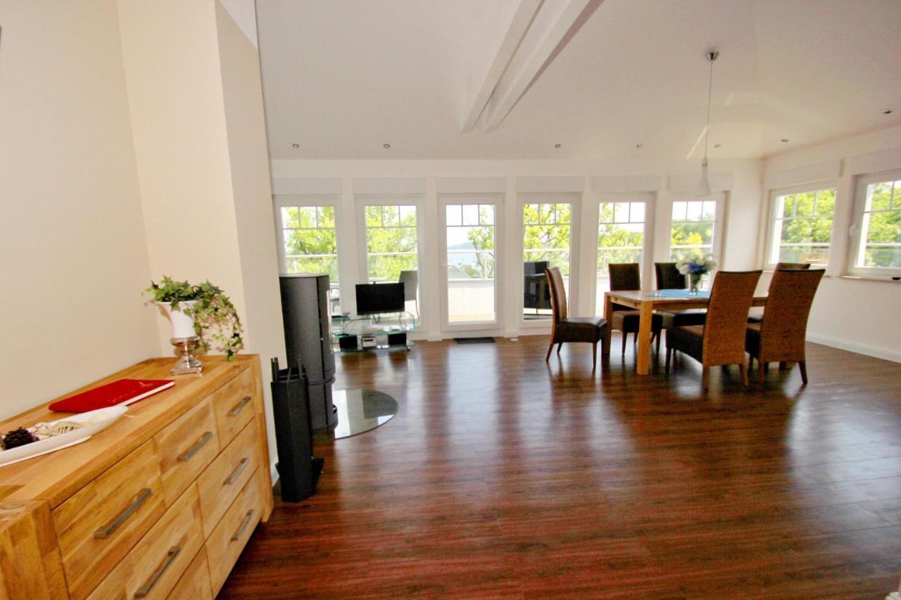 Hafennahe Penthousewohnung Mit Meerblick - Hafenresidenz Lauterbach Fewo 2-7 Luaran gambar
